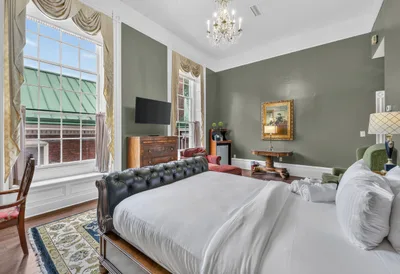 Superior 1 Queen room